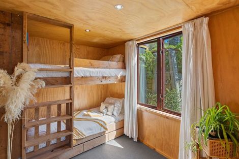 Photo of property in 37 Flinders Road, Heathcote Valley, Christchurch, 8022