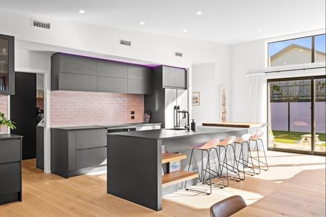 Photo of property in 7 Edenmore Terrace, Fitzherbert, Palmerston North, 4410