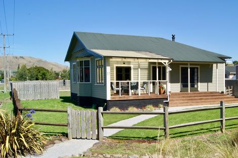 Photo of property in 27 Runbrake Street, Palmerston, 9430