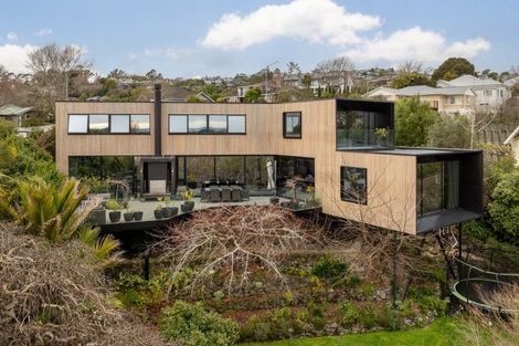 Photo of property in 26 Hackthorne Road, Cashmere, Christchurch, 8022