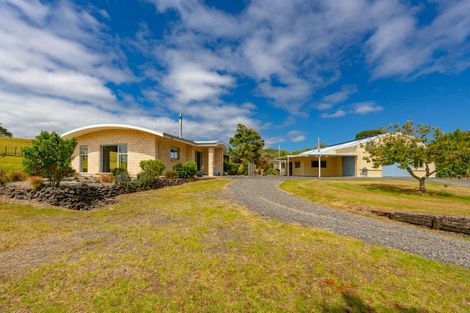 Photo of property in 14b Wairere Road, Waitakere, Henderson, 0782