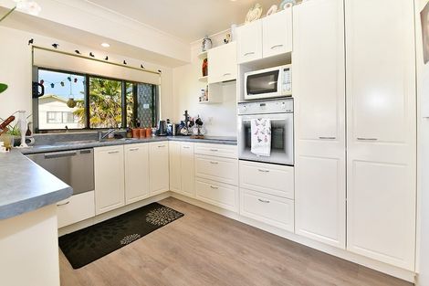 Photo of property in 4/12 Miro Street, Helensville, 0800