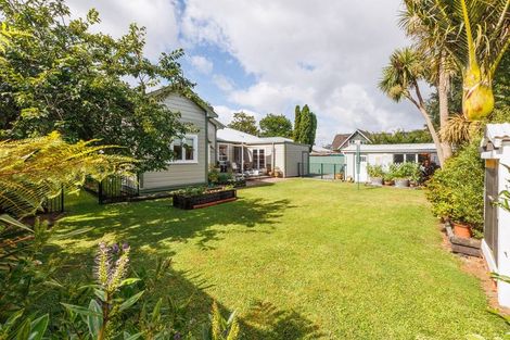 Photo of property in 301 College Street, West End, Palmerston North, 4410