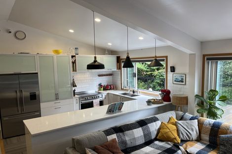 Photo of property in 701 Scenic Drive, Henderson Valley, Auckland, 0612