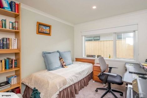 Photo of property in 2 Bridford Way, Paraparaumu, 5032