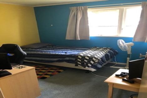 Photo of property in 93 Edgewater Drive, Pakuranga, Auckland, 2010