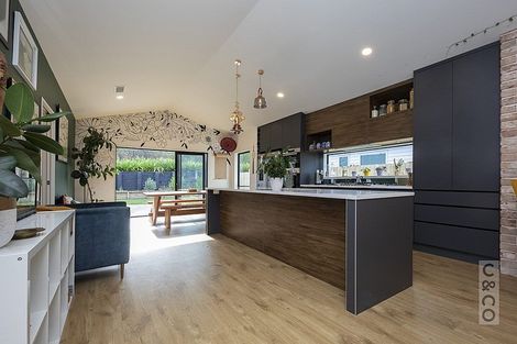 Photo of property in 83 Vinistra Road, Kumeu, 0810