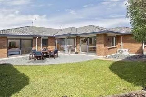 Photo of property in 10 Shankill Place, East Tamaki, Auckland, 2013