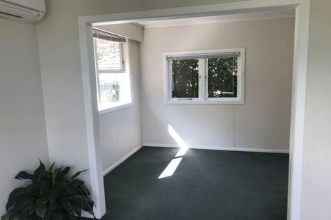 Photo of property in 4 Hereford Street, Te Atatu Peninsula, Auckland, 0610