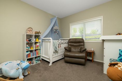 Photo of property in 5 Avocado Lane, Bethlehem, Tauranga, 3110