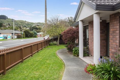 Photo of property in 60 Oxford Street, Tawa, Wellington, 5028