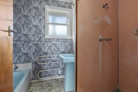 Photo of property in 14 Maple Grove, Maungaraki, Lower Hutt, 5010