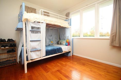 Photo of property in 12 Mountbatten Place, Papakura, 2110