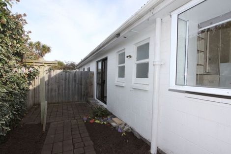 Photo of property in 2/71 Estuary Road, New Brighton, Christchurch, 8061