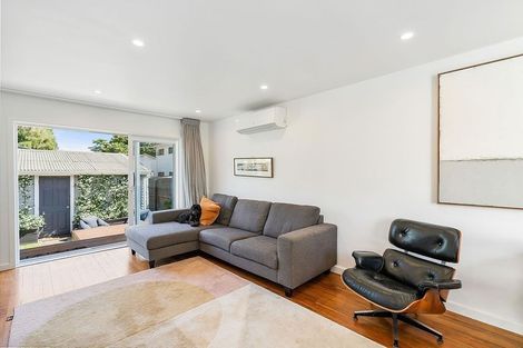 Photo of property in 35 Avondale Road, Avondale, Auckland, 1026
