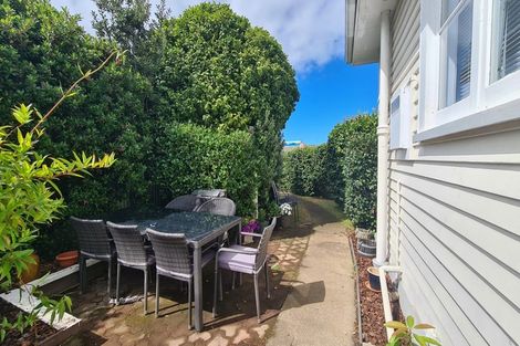 Photo of property in 147 Tasman Street, Opunake, 4616