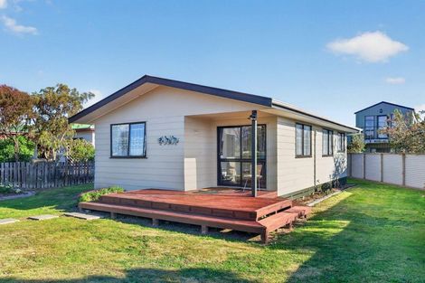 Photo of property in 74 New York Street, Martinborough, 5711