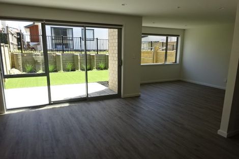 Photo of property in 15 Gunn Way, Hobsonville, Auckland, 0616