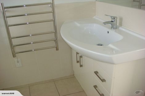 Photo of property in 5b Henry Street, Avondale, Auckland, 1026