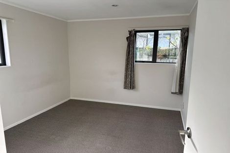Photo of property in 2 Cranberry Place, Bucklands Beach, Auckland, 2012