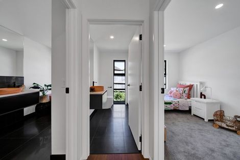 Photo of property in 10c Anderson Way, Highlands Park, New Plymouth, 4312