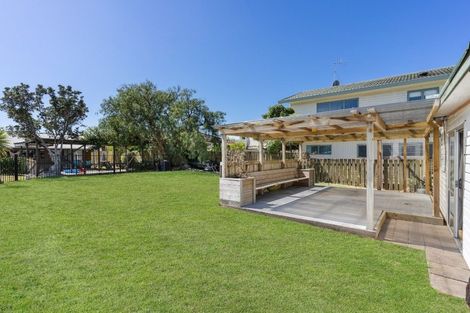 Photo of property in 211a The Square, Whangamata, 3620