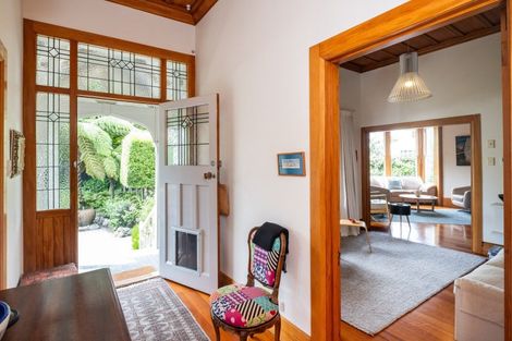 Photo of property in 29 Cameron Road, Bluff Hill, Napier, 4110