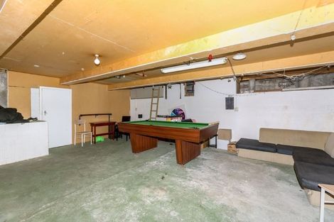 Photo of property in 1 Oawai Place, Marfell, New Plymouth, 4310