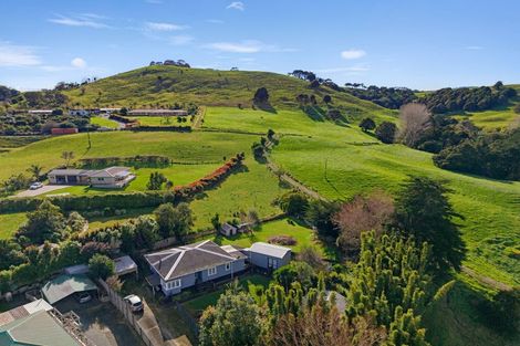 Photo of property in 10 Montaine Place, Maungaturoto, 0520
