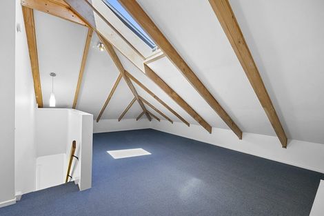 Photo of property in 56 Gilbert Street, New Plymouth, 4310