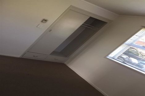 Photo of property in 2/17a Omana Road, Papatoetoe, Auckland, 2025