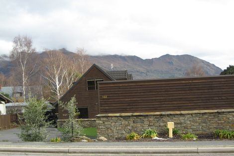 Photo of property in 140 Beacon Point Road, Wanaka, 9305