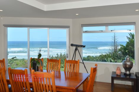 Photo of property in 20 Coates Avenue, Baylys Beach, Dargaville, 0377