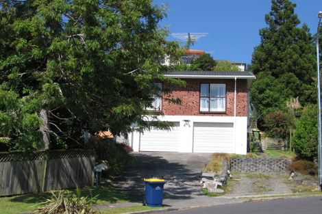 Photo of property in 32 Elmira Place, Browns Bay, Auckland, 0630