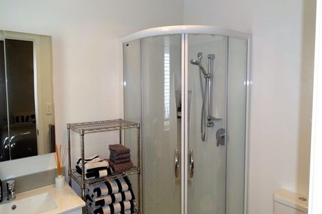 Photo of property in 221 Weston Road, St Albans, Christchurch, 8052