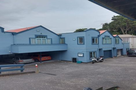 Photo of property in 2/93a Kelburn Parade, Kelburn, Wellington, 6012