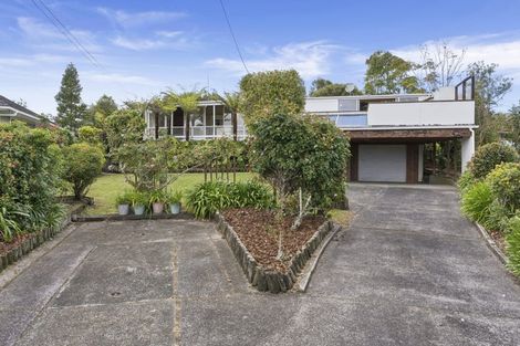 Photo of property in 29 Highland Avenue, Titirangi, Auckland, 0604