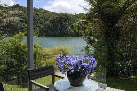 Photo of property in 11 Morehu Road, Rotoiti Forest, Rotorua, 3074