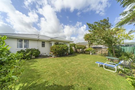Photo of property in 39 Aberdeen Avenue, Takaro, Palmerston North, 4412