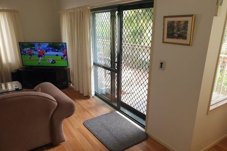 Photo of property in 32a Evans Road, Glen Eden, Auckland, 0602