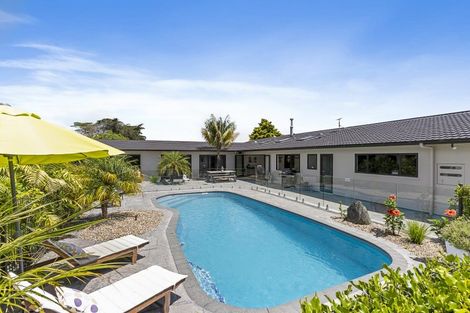 Photo of property in 85 Whitford-maraetai Road, Whitford, Howick, 2571