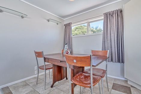 Photo of property in 46 Farquhar Road, Glendene, Auckland, 0602