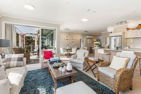 Photo of property in 118 Eaves Bush Parade, Orewa, 0931