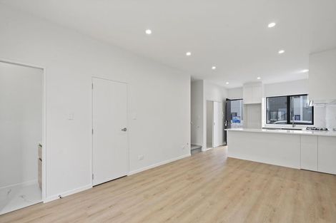 Photo of property in 32 Whare Kauri Road, Papakura, 2110