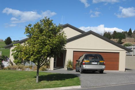 Photo of property in 17 Avon Rise, Welcome Bay, Tauranga, 3112