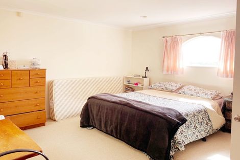 Photo of property in 25 Bronte Place, Somerville, Auckland, 2014