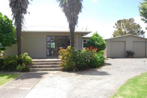 Photo of property in 2727 State Highway 1, Ruakaka, Whangarei, 0171