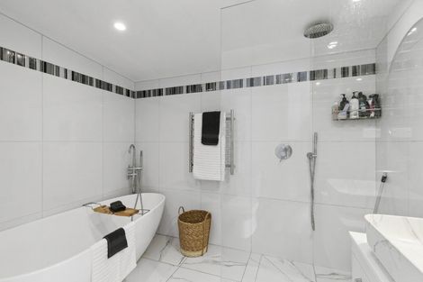 Photo of property in 21 Mclellan Street, Tawa, Wellington, 5028