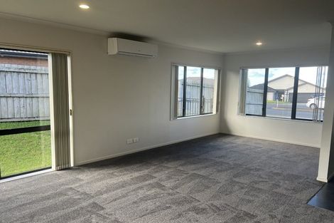 Photo of property in 45 Cityview Place, Massey, Auckland, 0614