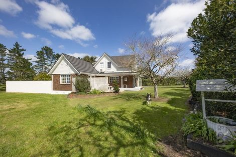 Photo of property in 30 Riverland Road, Kumeu, 0892